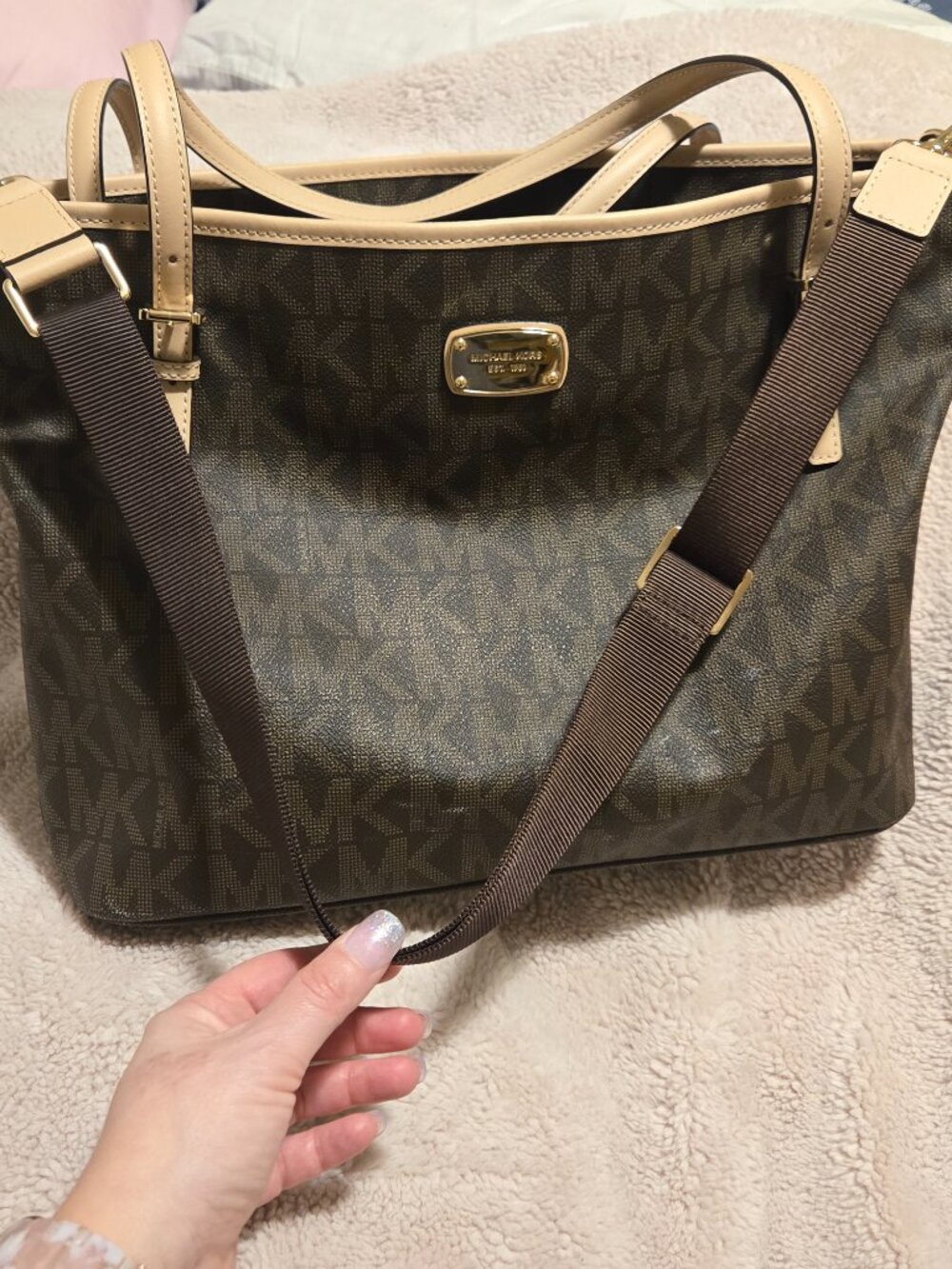 Michael Kors Authentic Tote/Diaper Bag - Picture 12 of 15